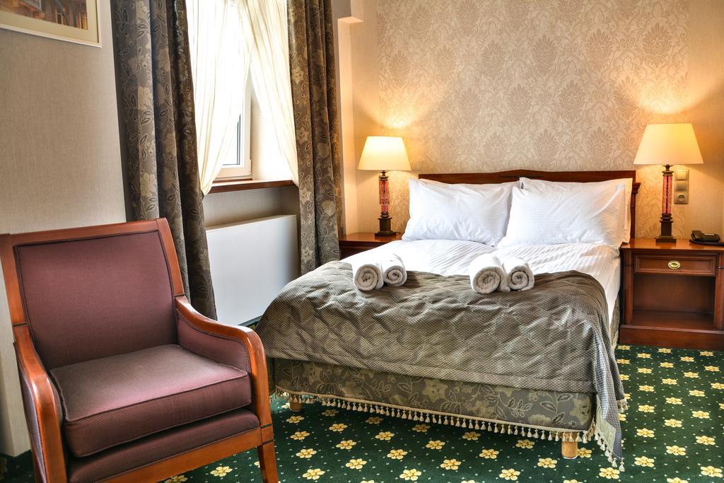 Komoda Club Residence Kalisz  Room photo